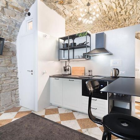 Bergamo Art Apartment Bagian luar foto