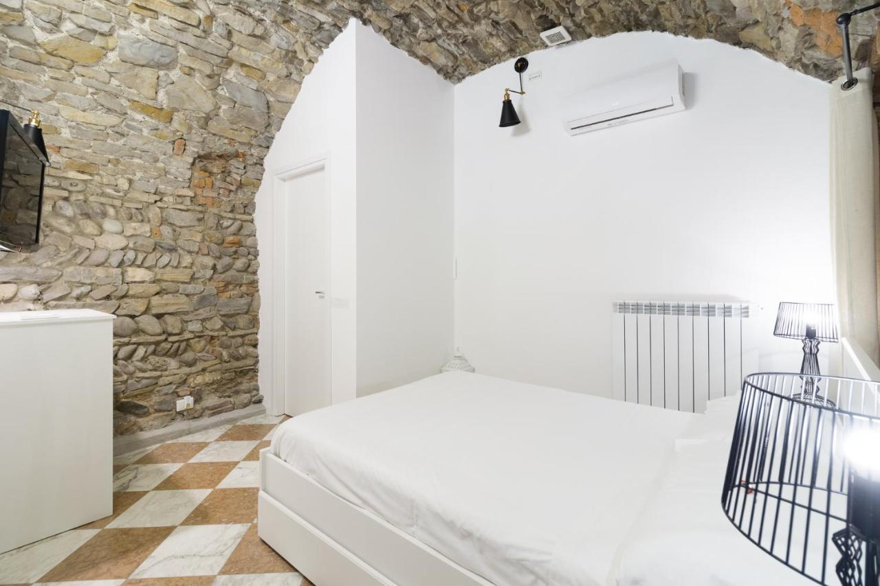 Bergamo Art Apartment Bagian luar foto